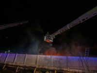 Rápida respuesta de bomberos de Iquique evitó propagación de incendio