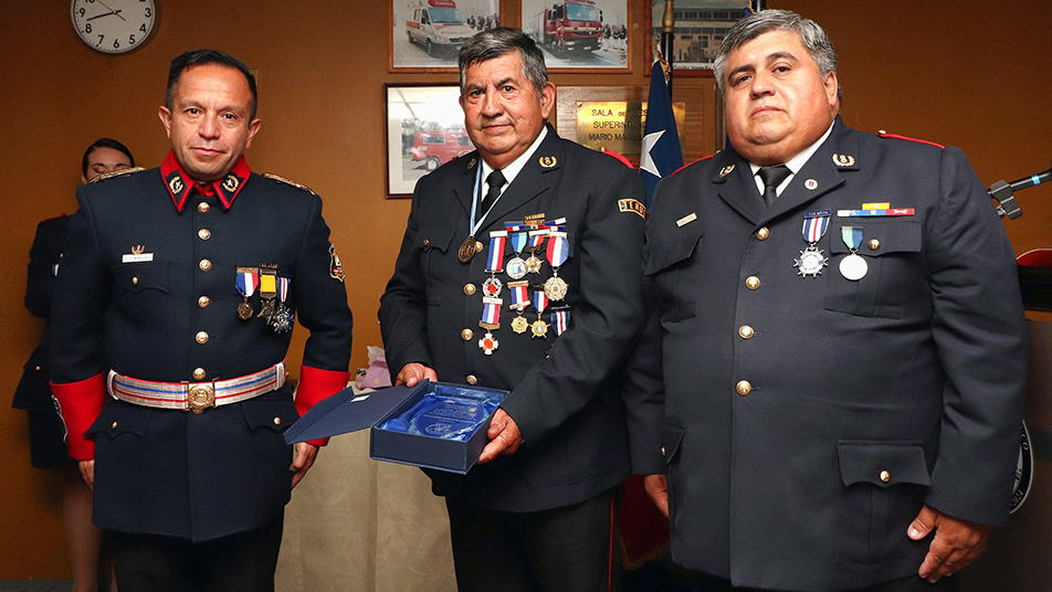 Octava Compañía de Bomberos de Temuco celebra 43 años de servicio con reconocimientos y mirada al futuro