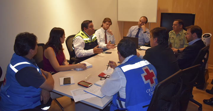 Bomberos de Chile participó en reunión de coordinación junto a Carabineros, SAMU y Cruz Roja