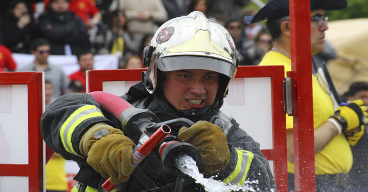 Proyecto que asegurará beneficios para los bomberos accidentados en actos de servicio pasa a tercer trámite