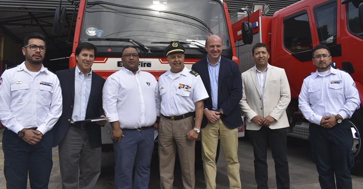 Cuerpos de Bomberos de San Antonio y Quilicura recibieron donación de Mall Parque Arauco