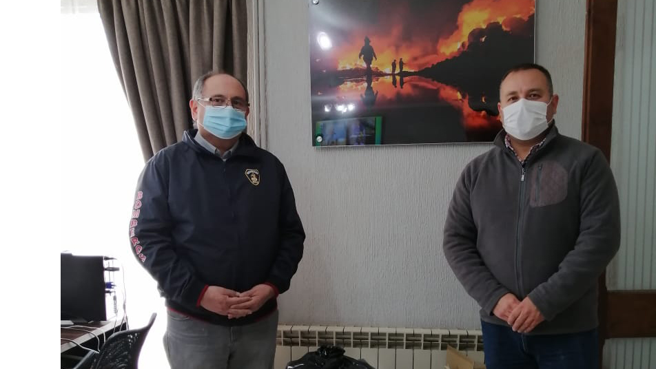 Consejo Regional de Bomberos de Ñuble hace entrega de elementos de protección personal  y sanitización