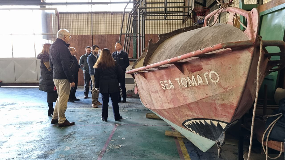 Histórica balsa es restaurada por Bomberos de Valparaíso