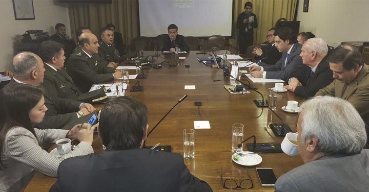 Directiva de Bomberos de Chile fue recibida por senadores y la Comisión de Bomberos de la Cámara de Diputados