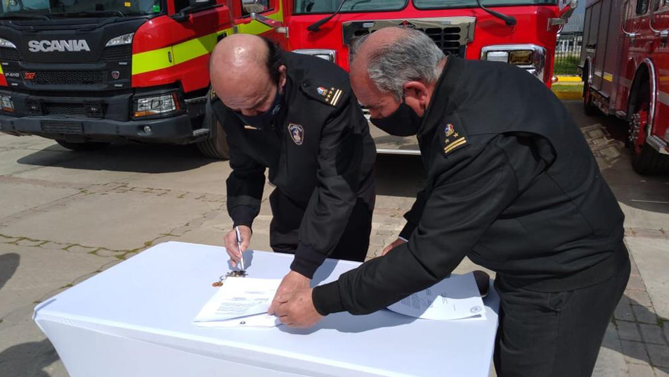 Sociedad Importadora Caminados realizó donación de un dron a Bomberos de Chile