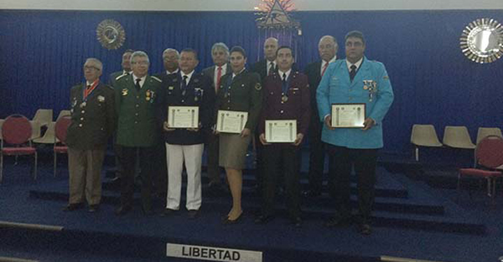 Homenaje de la Masonería a Bomberos de Arica