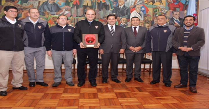 Alcalde de Linares saludó a Raúl Bustos como nuevo Presidente Nacional de Bomberos 