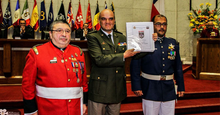 Presidente Nacional recibió documentación del proceso USAR de Bomberos de Valparaíso