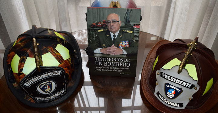 Libro Testimonios de un Bombero ya está disponible en sitio web