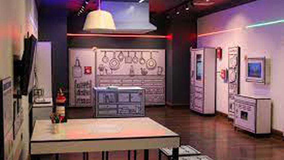 Sala interactiva de Museo de Bomberos de Chile, enseña autocuidado y precaución ante emergencias en el hogar