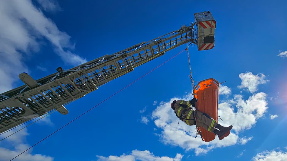 Primera Compañía del Cuerpo de Bomberos de Panguipulli se convierte en la primera 