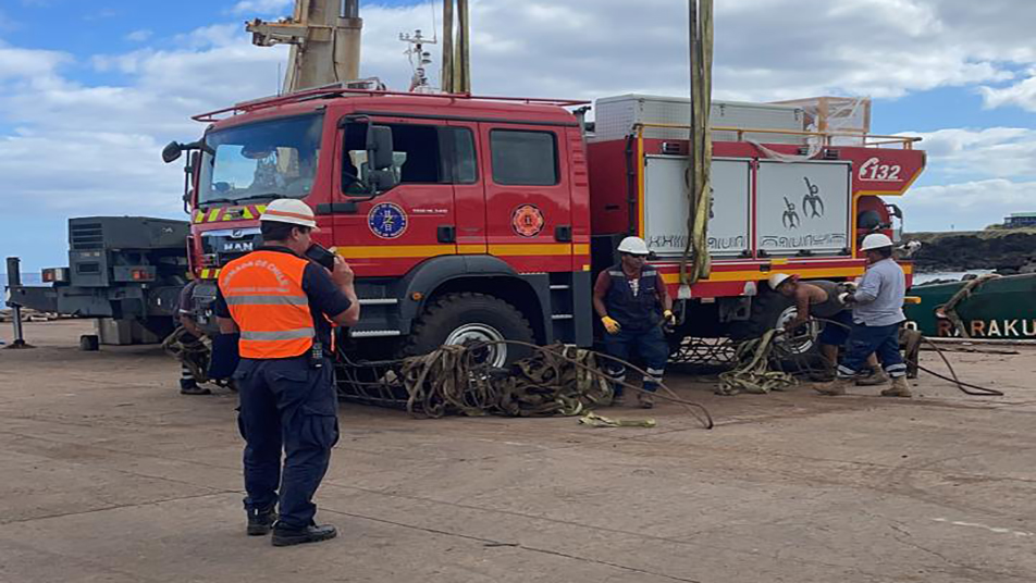 Nuevo Carro Forestal llega a Rapa Nui