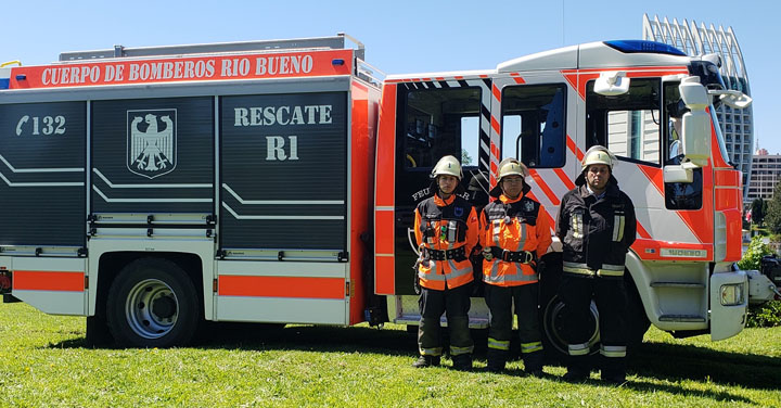 Gobierno Regional de Los Ríos hizo entrega de material mayor para Bomberos