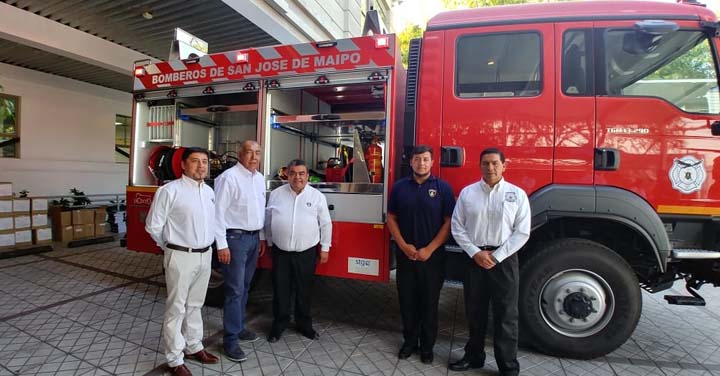 Cuerpo de Bomberos de San José de Maipo recibió carro de rescate