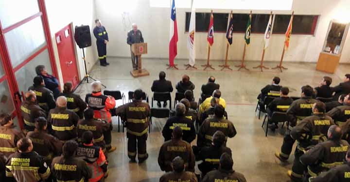 Cuerpo de Bomberos de Linares conmemoró Día Nacional en cuartel de la Primera Compañía