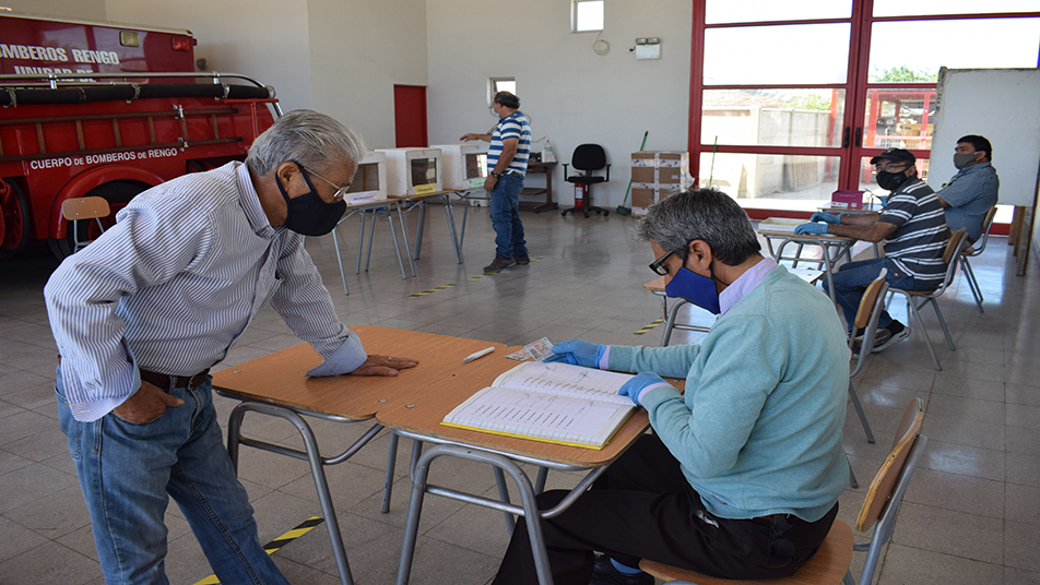 Bomberos de Rengo eligieron oficialidades para el periodo 2021-2022