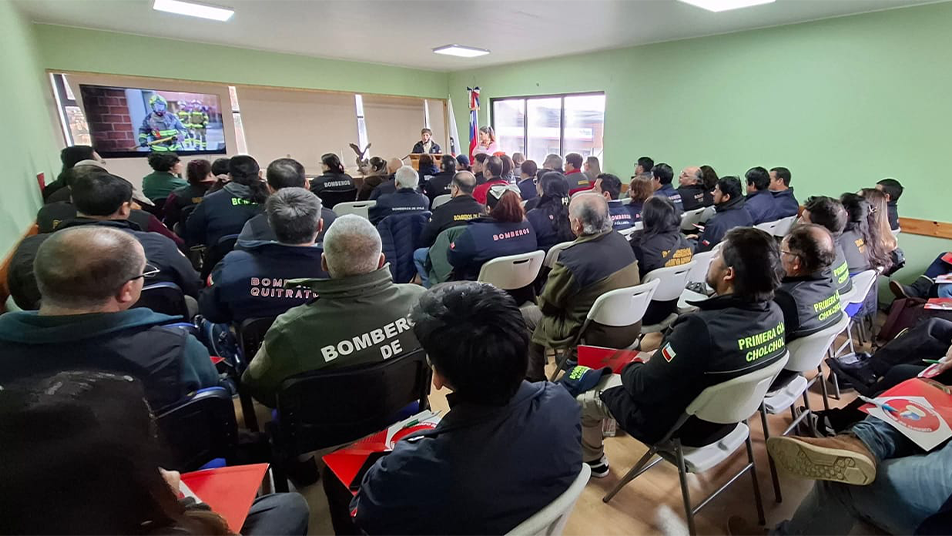 Un centenar de Bomberos de La Araucanía realizaron capacitación disciplinaria