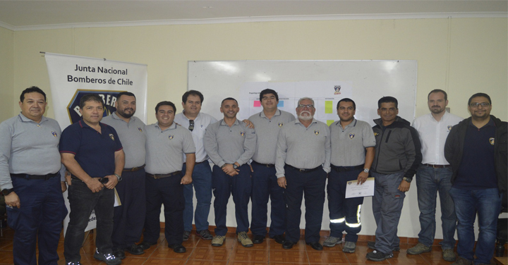 Director de la ANB realizó jornada de trabajo con instructores de Tarapacá