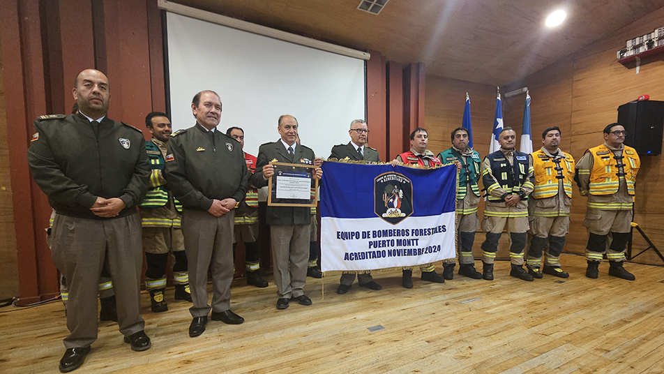 Cuerpo de Bomberos de Puerto Montt logró Acreditación Forestal