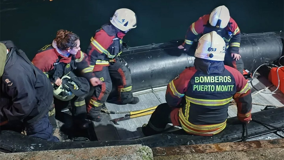 Bombero de Puerto Montt encontró 7 millones de pesos y los devolvió a su dueño