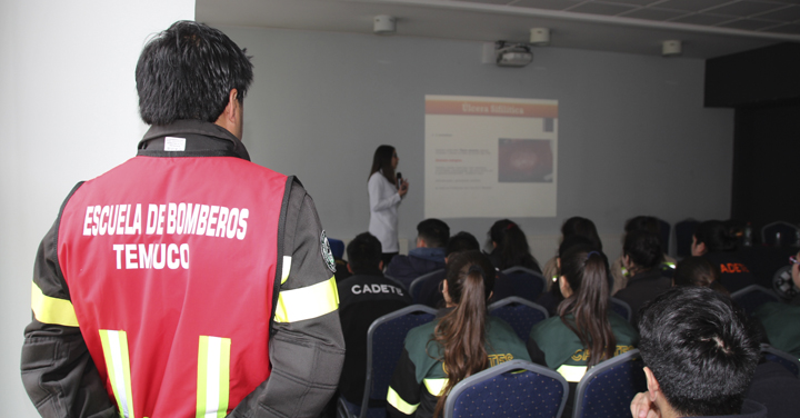 Cuerpo de Bomberos de Temuco invita a jornada de actualización sobre intervención inmediata en crisis   