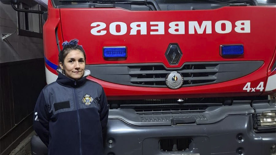 2a Compañía de Río Bueno cuenta con su primera mujer maquinista