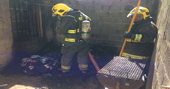 Bomberos de Pozo Almonte resultan afectados por robo mientras combatían incendio 