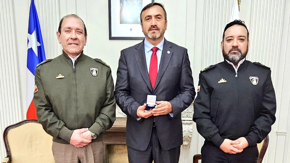 Presidente de la Comisión de Emergencia, Desastres y Bomberos sostiene reunión con la autoridad máxima de la institución
