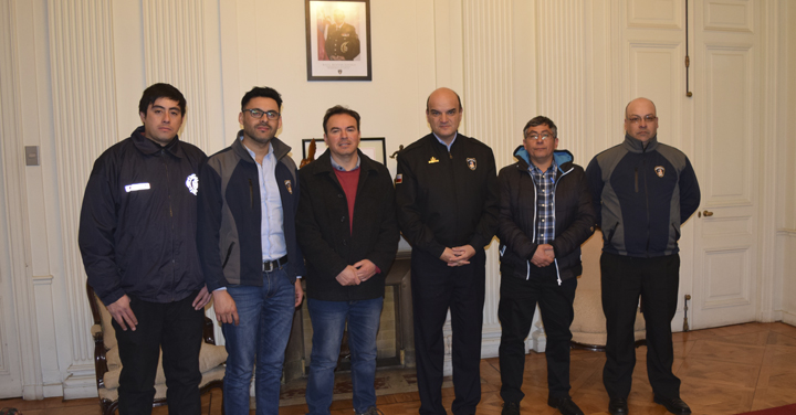 Cuerpos de Bomberos de Llay-Llay, Lota y San Felipe visitaron al Presidente Nacional