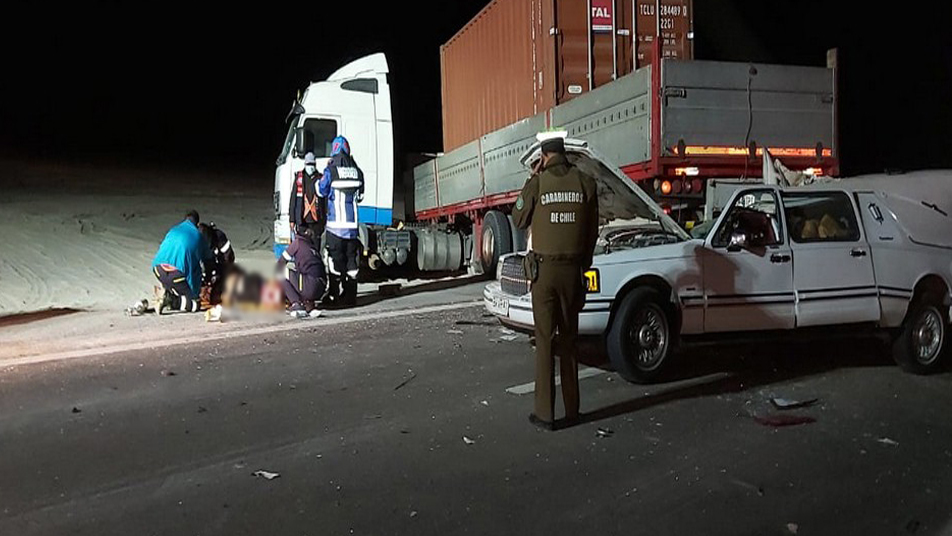 Bomberos de Huara trabajó en accidente de alta energía en Ruta 5 Norte