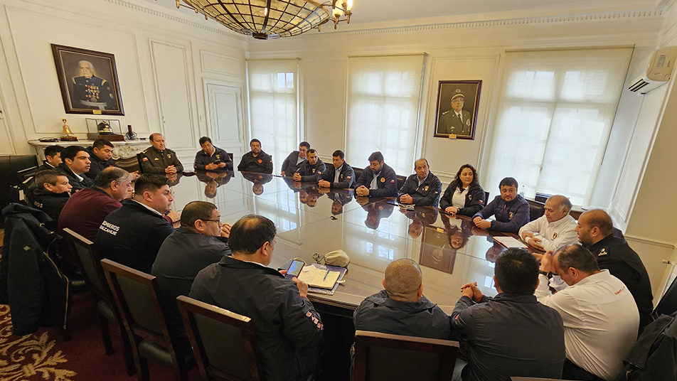 Reunión ejecutiva entre Presidente Nacional y Bomberos de la Provincia de Chiloé