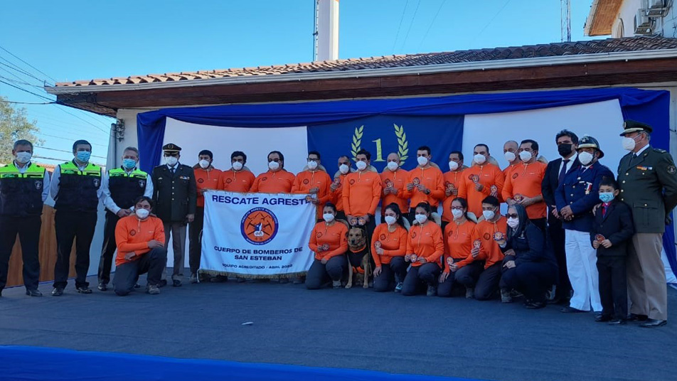 Equipo de Búsqueda y Rescate Agreste del Cuerpo de Bomberos de San Esteban, primeros en el país en acreditar su especialidad