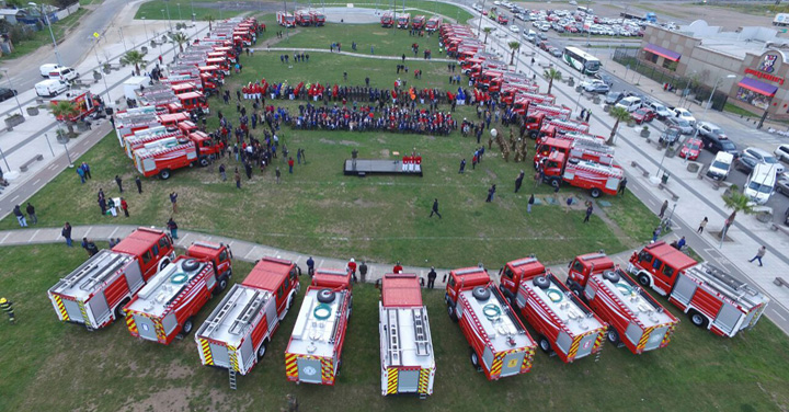 Cuerpos de Bomberos de la Región del Biobío recibieron nuevos carros