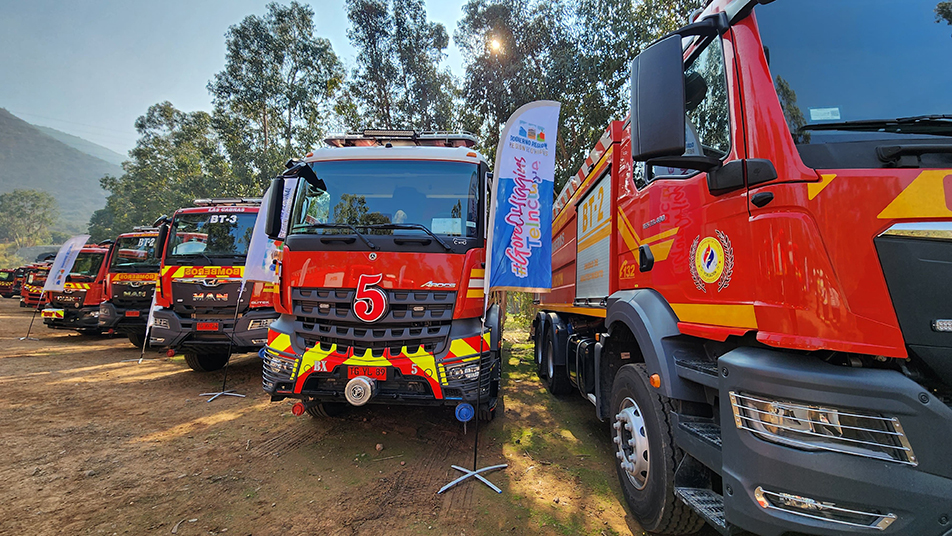 Cuerpos de Bomberos de Paredones y Navidad recibieron sus carros de abastecimiento