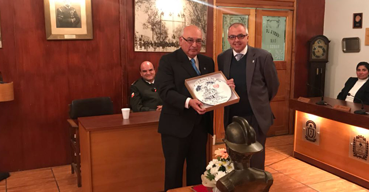 CB de San Felipe rinde homenaje a Presidente Nacional de Bomberos