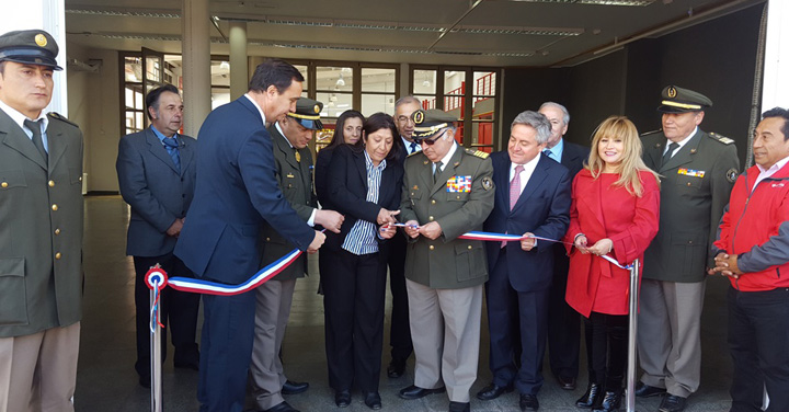 Inauguran busto de cadete fallecido en incendio del cuartel de la 2da Compañía de Natales