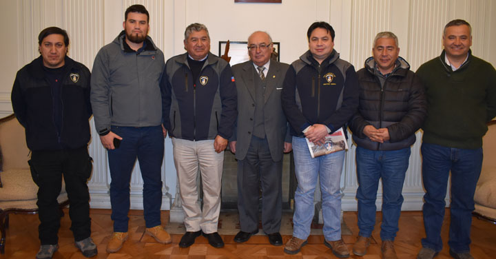 Cuerpo de Bomberos de Tomé visitó a Presidente Nacional