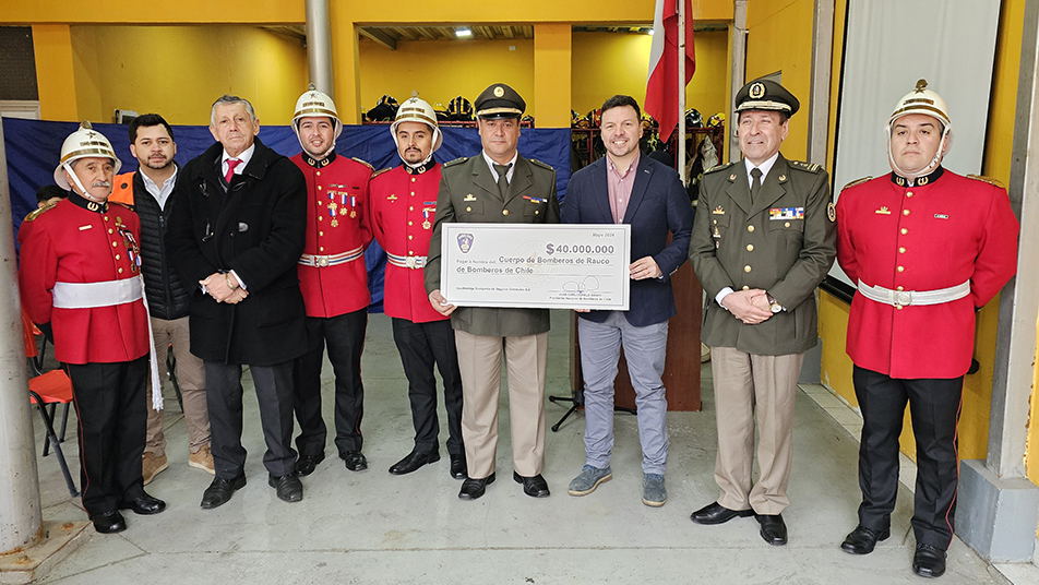 Cuerpo de Bomberos de Rauco recibió importante donación