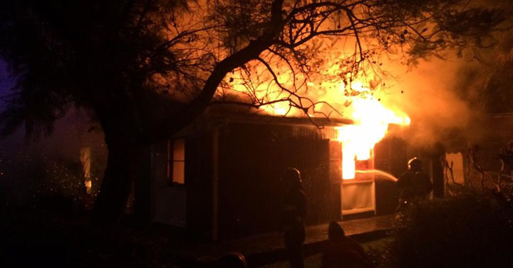 Bomberos de Graneros denuncian robo de implementos mientras combatían incendio