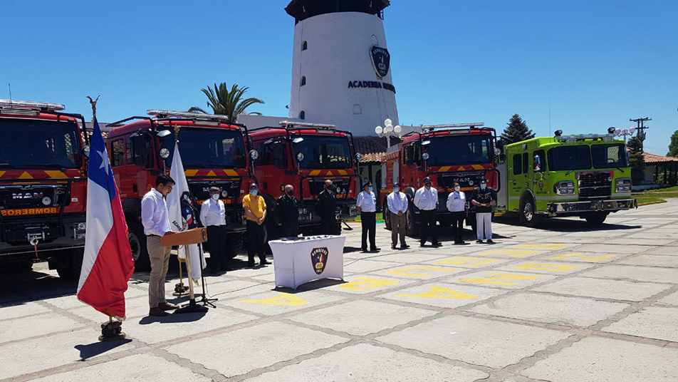 Cuerpos de Bomberos de la región de Los Ríos recibieron modernas unidades de Material Mayor