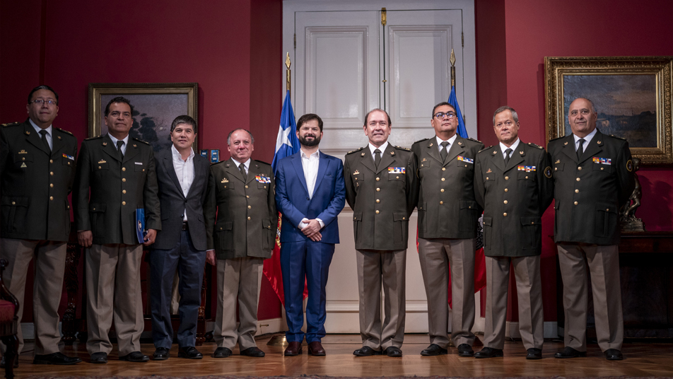 Palacio de La Moneda: Presidente Boric sostiene reunión con Directiva Nacional de Bomberos de Chile
