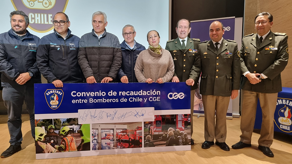 Bomberos de Chile y CGE dan inicio a convenio para recaudar fondos