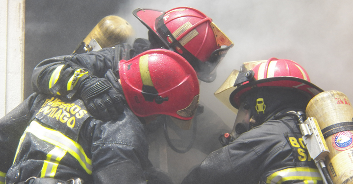 Proyecto de ley asegurará los beneficios para los bomberos accidentados en actos de servicio