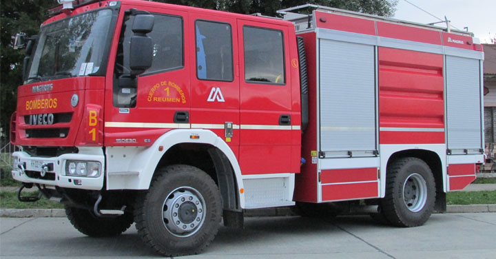 Voluntarios de Reumén recibieron nuevo carro bomba