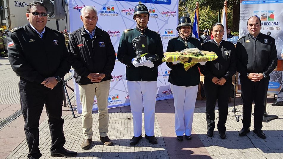 Bomberos de O’Higgins reciben equipos de protección personal 