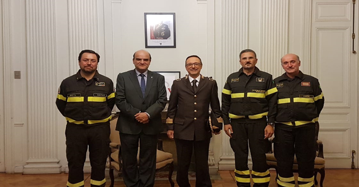 Delegación italiana visitó al Presidente Nacional de Bomberos para abordar convenios de capacitación