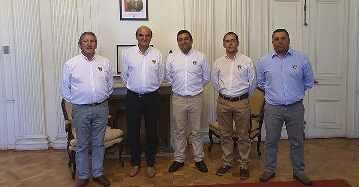 Presidente Nacional de Bomberos se reúnen con Bomberos de Nueva Imperial por renovación de Central de Telecomunicaciones