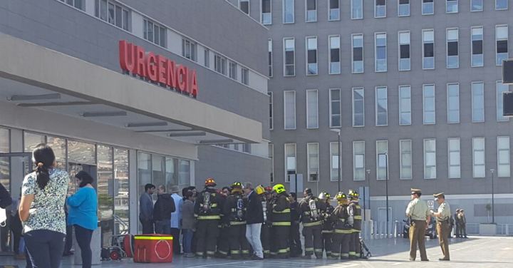 Bomberos evacuó Hospital Regional de Antofagasta por emanación de gas