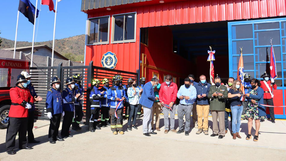 Bomberos de Caimanes reciben moderno cuartel y Carro Forestal 