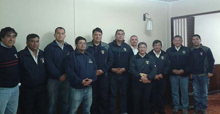 Bomberos de la zona norte se reúnen en Iquique para coordinar la visita del Papa